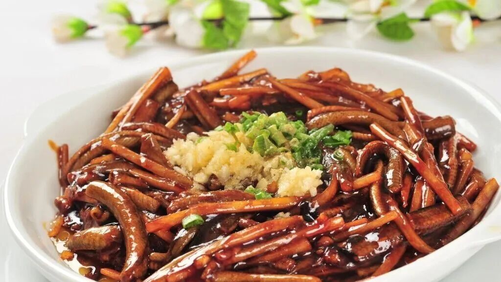 响油鳝丝摄影图__传统美食_餐饮美食_摄影图库_昵图网