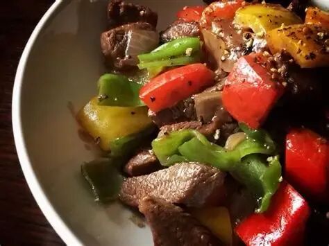 【彩椒牛肉粒的做法步骤图,彩椒牛肉粒怎么做好吃】Jenny小小廚_下厨房