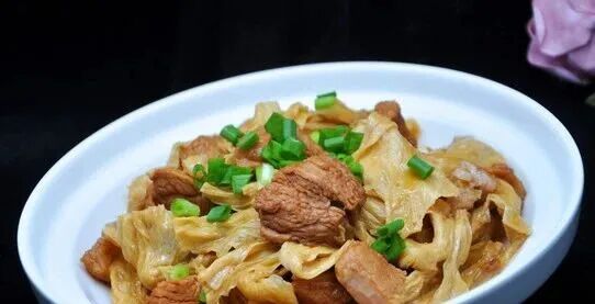 腐竹焖五花肉,中国菜系,食品餐饮,摄影,汇图网www.huitu.com