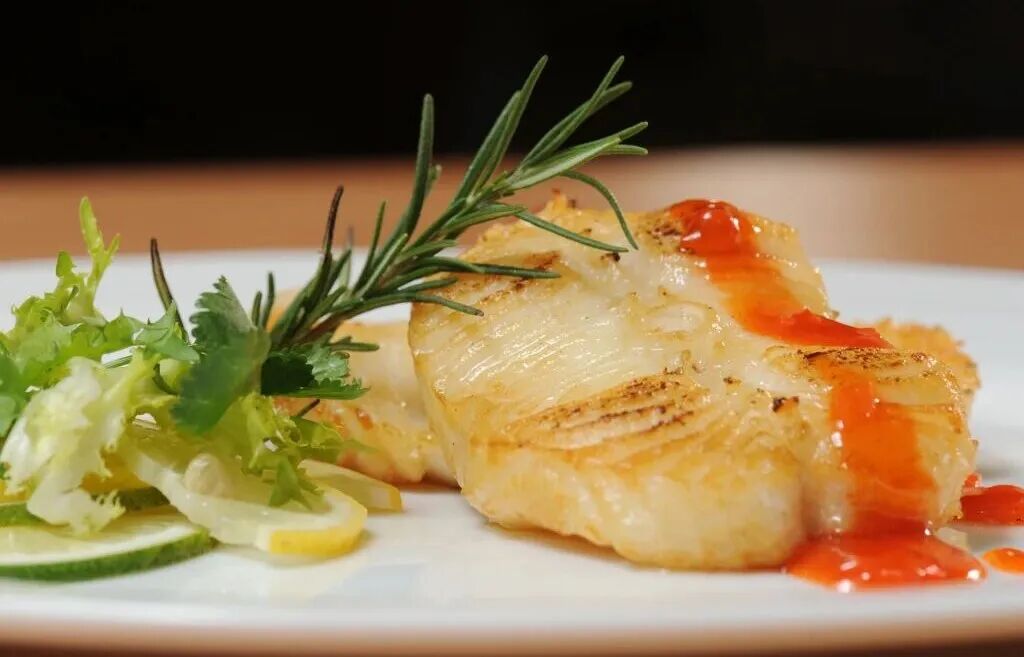 奇味银鳕鱼摄影图__传统美食_餐饮美食_摄影图库_昵图网