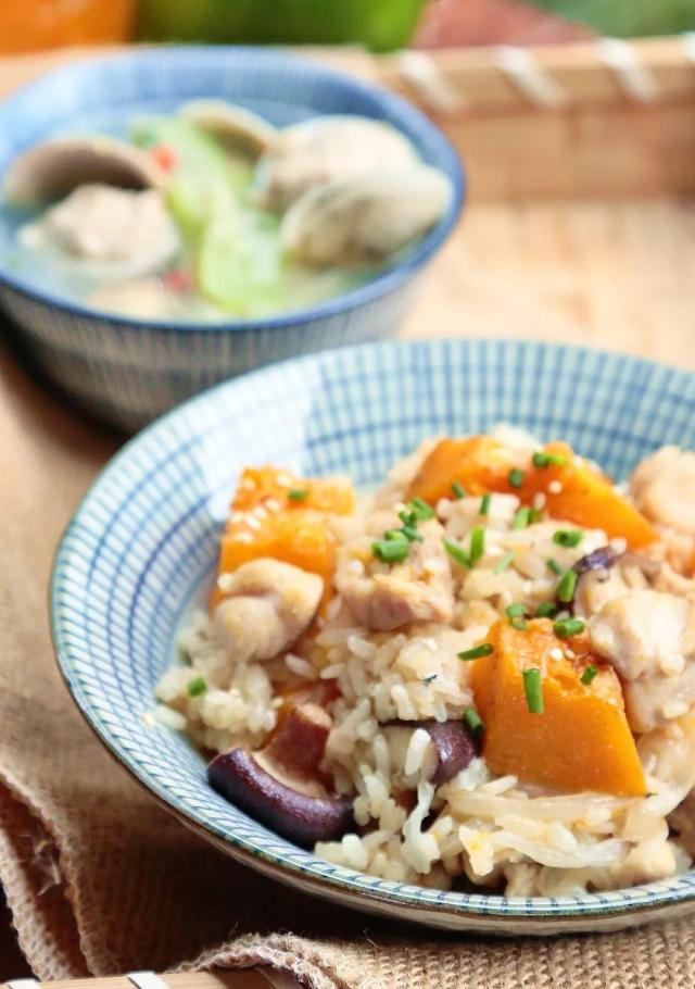 这碗南瓜鸡肉焖饭,香到没朋友!你只管躺着等吃__财经头条